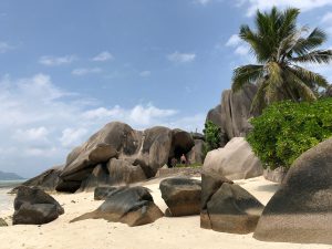 Unikatowe formacje skalne na wyspie La Digue.